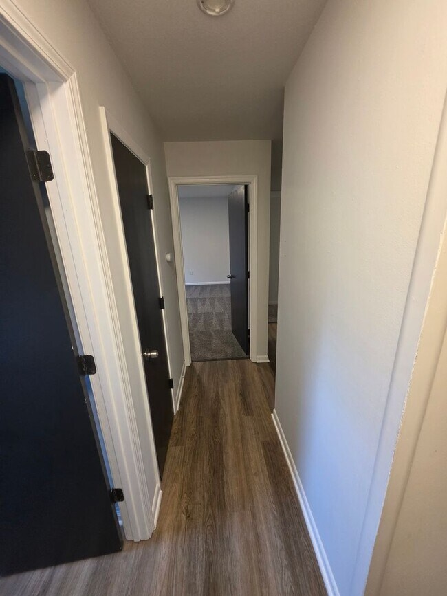 Building Photo - 4209 Defoe Dr