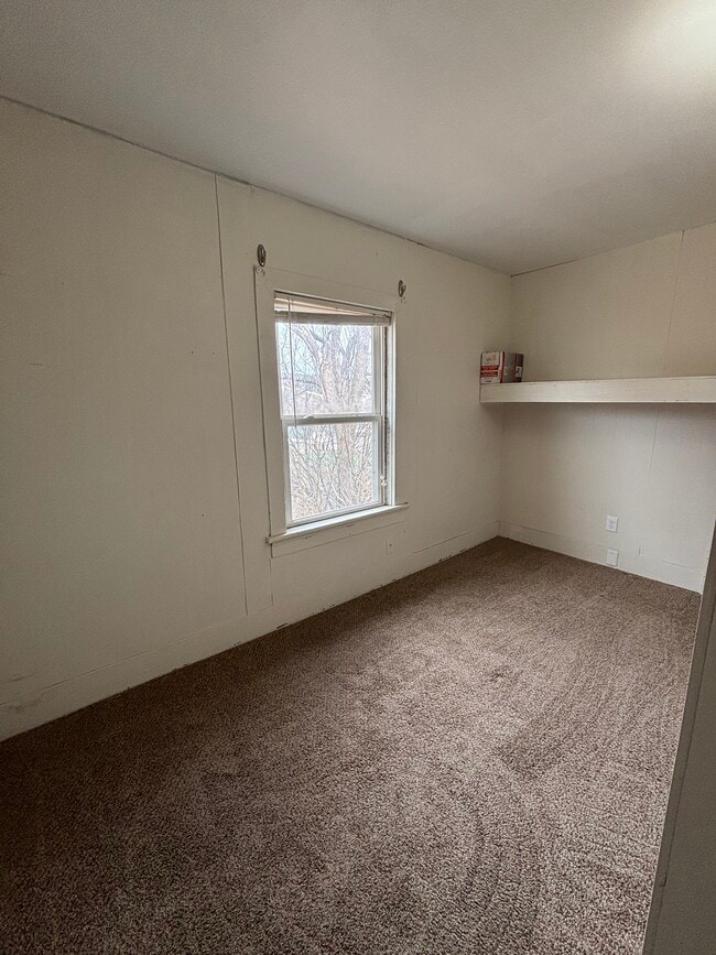 Building Photo - 205 Pewabic St