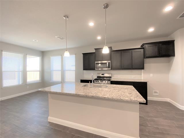Building Photo - 505 Roundstone Rd