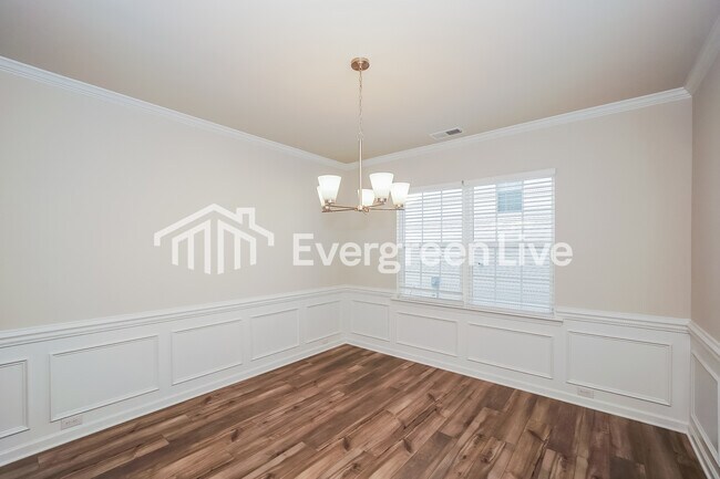 Building Photo - 6508 Fairfax Ct