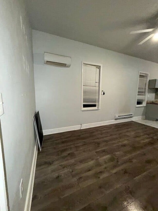 Building Photo - 1834 N 22nd St