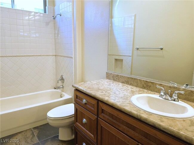 Building Photo - 33 Gladewater Dr