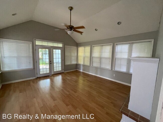 Building Photo - 3 br, 2 bath House - 4331 Christina St