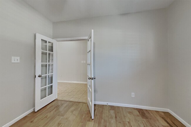 Building Photo - 20743 Oakhurst Park Dr