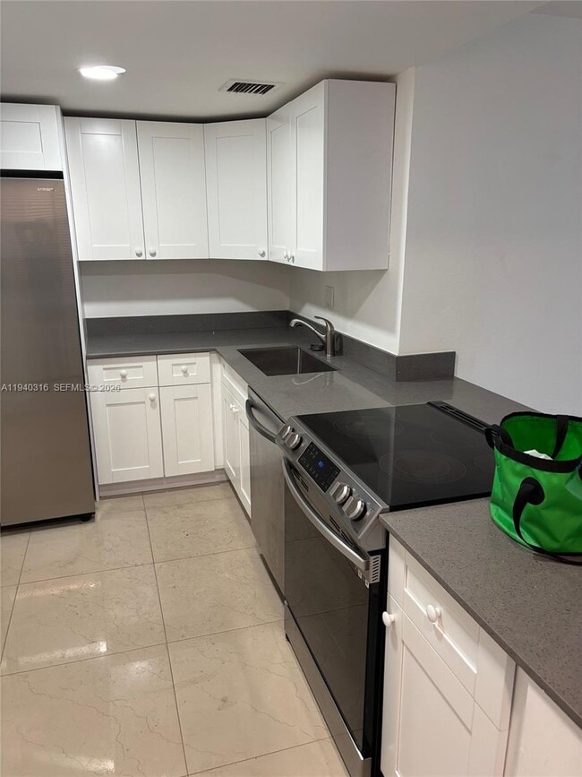 Building Photo - 1800 Sans Souci Blvd