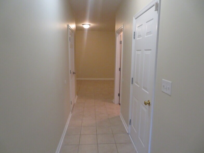 Building Photo - 3700 Bedford Dr