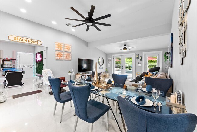 Building Photo - 2600 NE 15th St