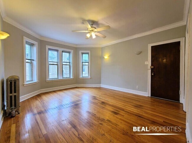 Building Photo - 0 bedroom in CHICAGO IL 60613