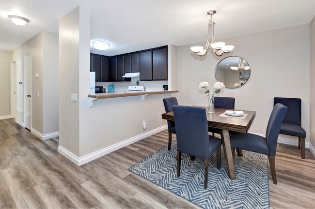 Building Photo - 22192 Rim Pointe