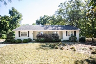 Building Photo - 105 Woody Dr