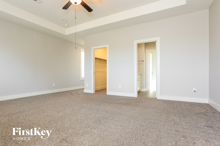Building Photo - 8618 Valley Song Dr
