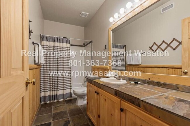 Building Photo - Come See This Fully Furnished Short Term R...