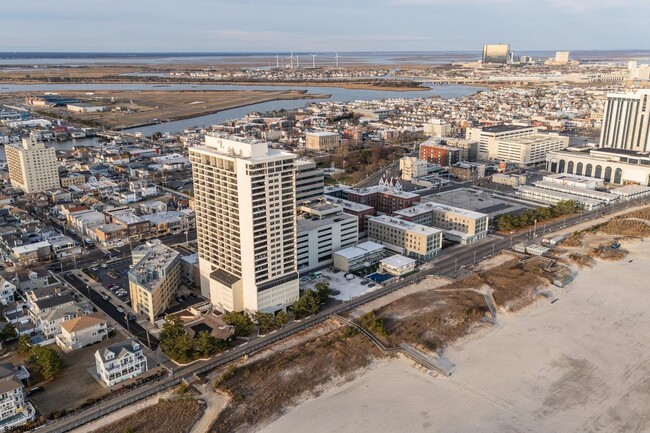 Building Photo - 3851 Boardwalk