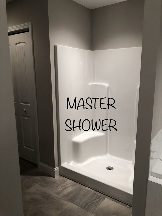 Building Photo - 8117 River House Rd