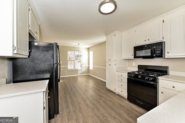 Building Photo - 8560 Guthrie Dr
