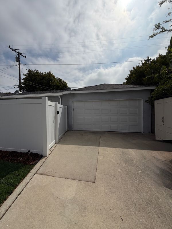 Building Photo - 1220 Felbar Ave
