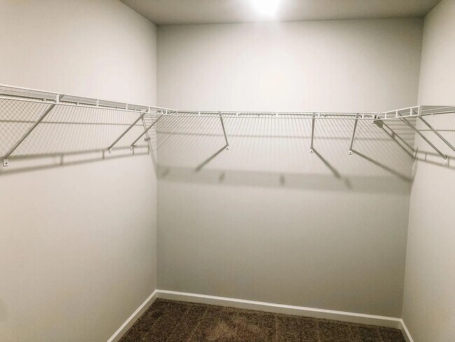 Primary Closet - 4536 Hoboken Way