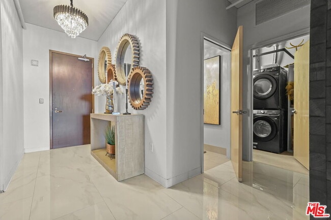 Building Photo - 1111 S Grand Ave