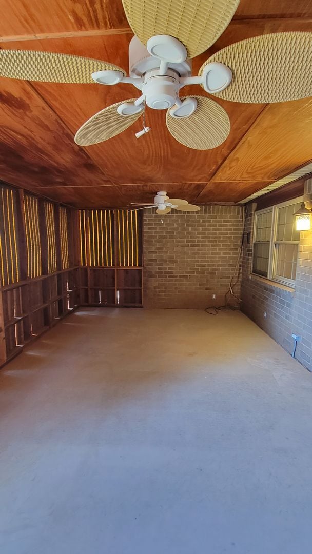 Building Photo - Awesome 3/2/1 with a carport in Wolfforth