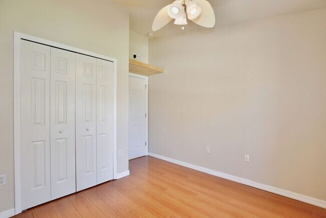 Building Photo - Beautiful 4/2 Pool Home with a Covered Pat...