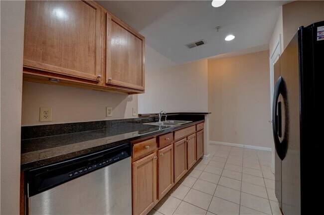 Building Photo - 3040 Peachtree Rd