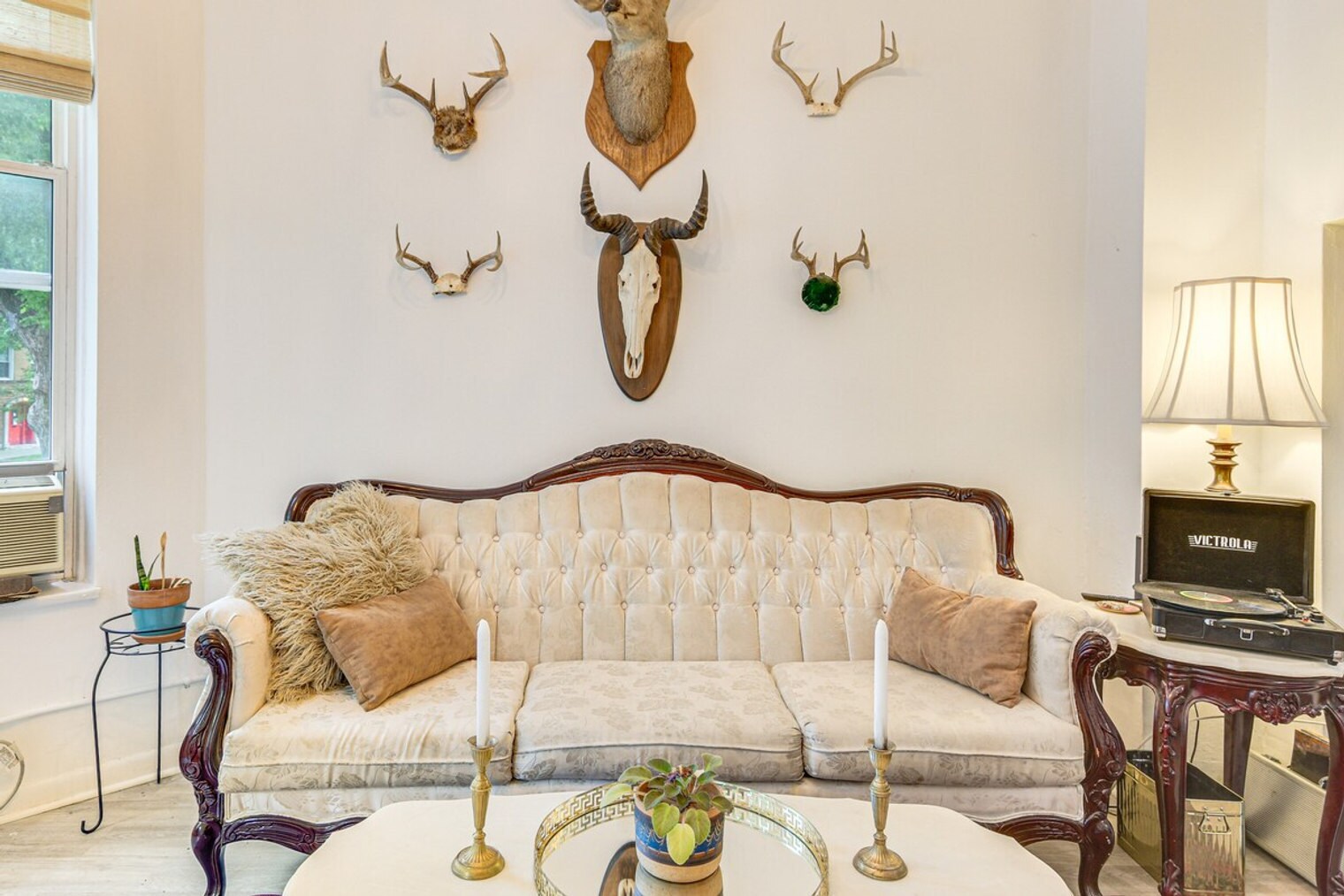 Building Photo - 3254 W Wabansia Ave