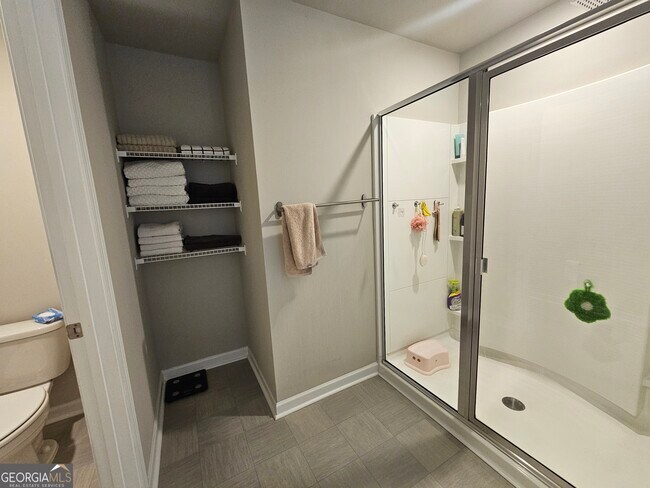 Building Photo - 52 White Spruce Wy