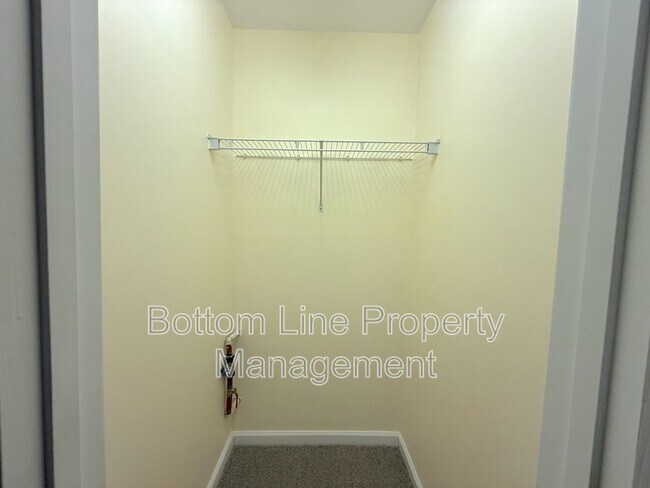 Building Photo - 13031 Bullock Greenway Blvd