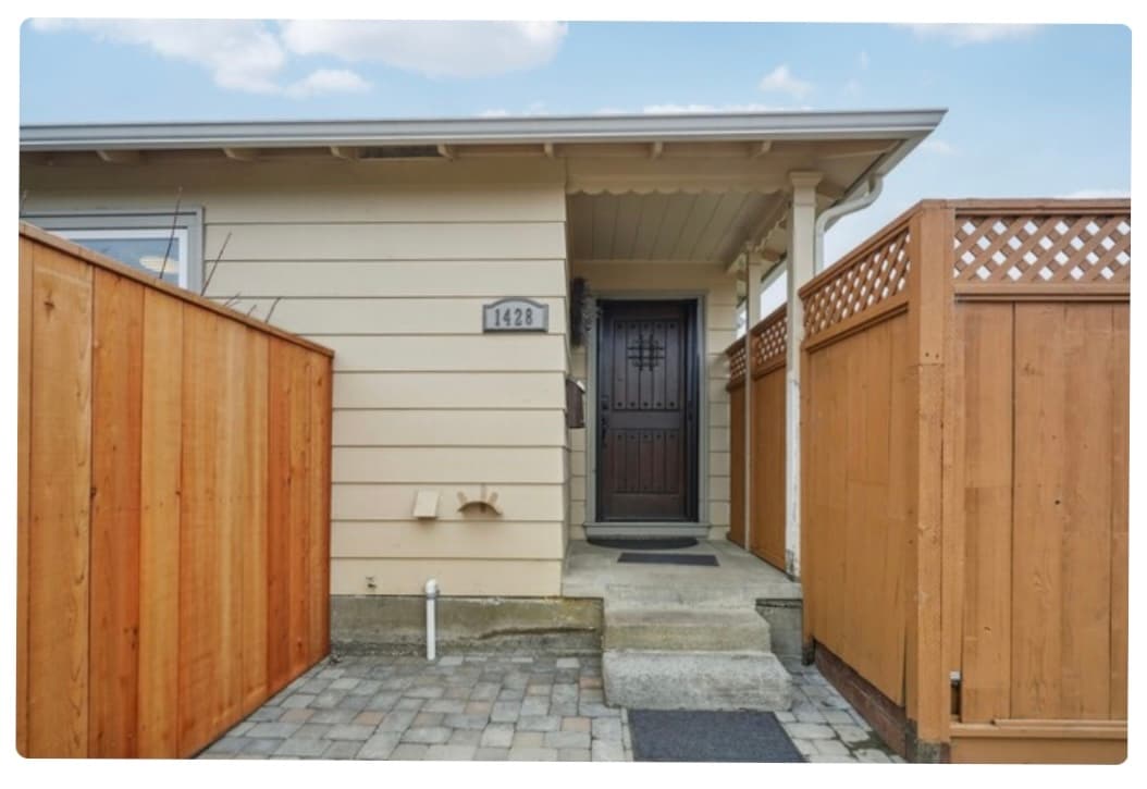 Building Photo - 1428 7th St