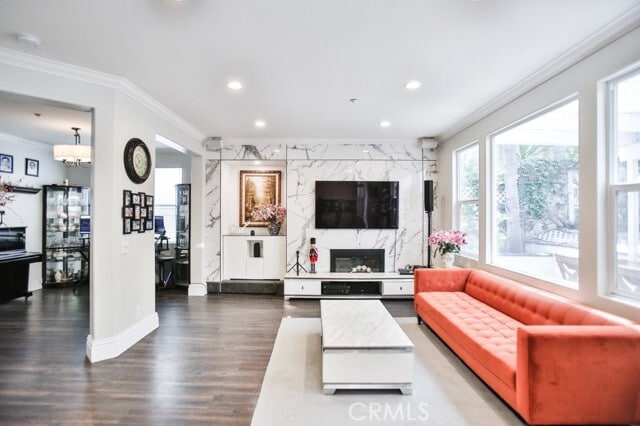 Building Photo - 5326 Charlotta Dr