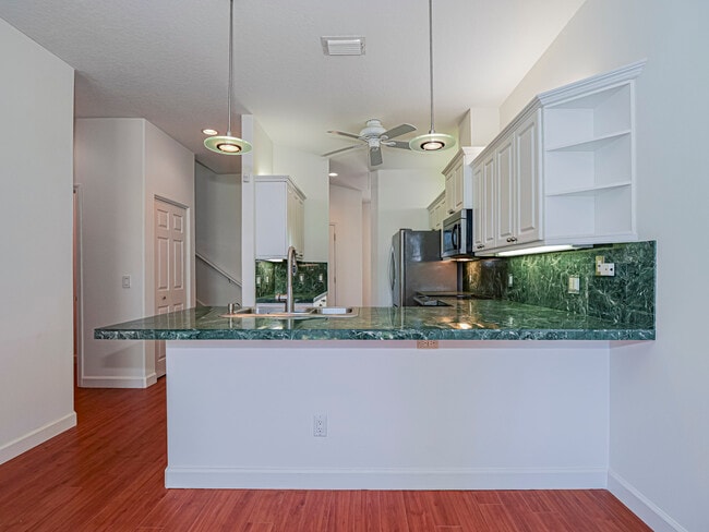 Building Photo - 915 Bahia Mar Rd