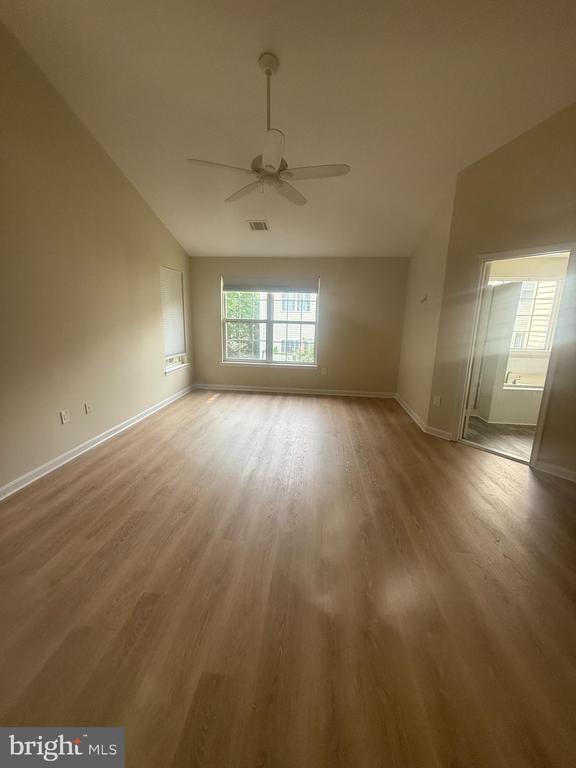 Building Photo - 47403 Darkhollow Falls Terrace