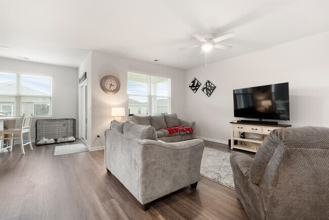 Building Photo - 428 Bearskin Ct