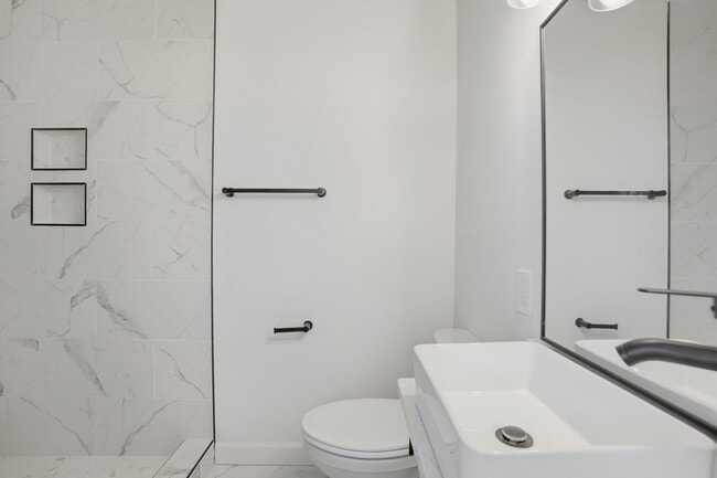 Building Photo - (Coming Soon) Beautifully Renovated 3-Bedroom with Fenced in Yard