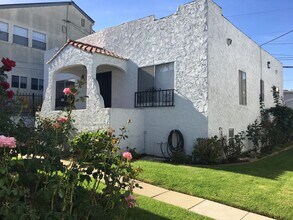 Building Photo - 749 Belmont Ave
