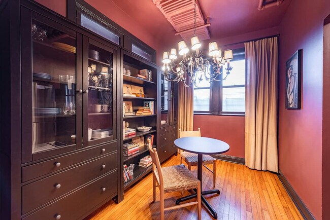 Building Photo - 1202 W Eddy St