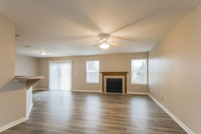 Building Photo - 443 Grabill Dr