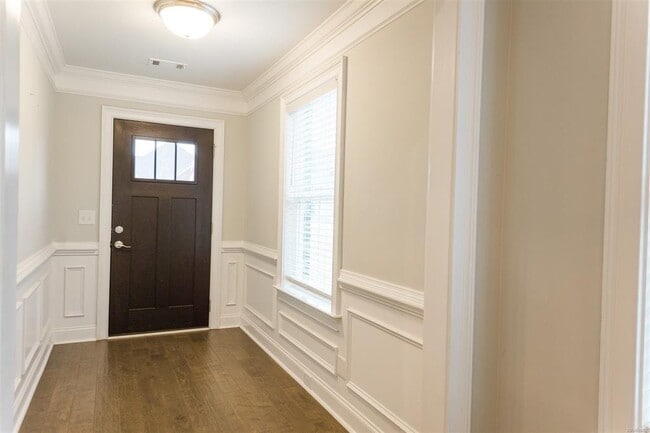 Building Photo - 1133 Benjamin Wy