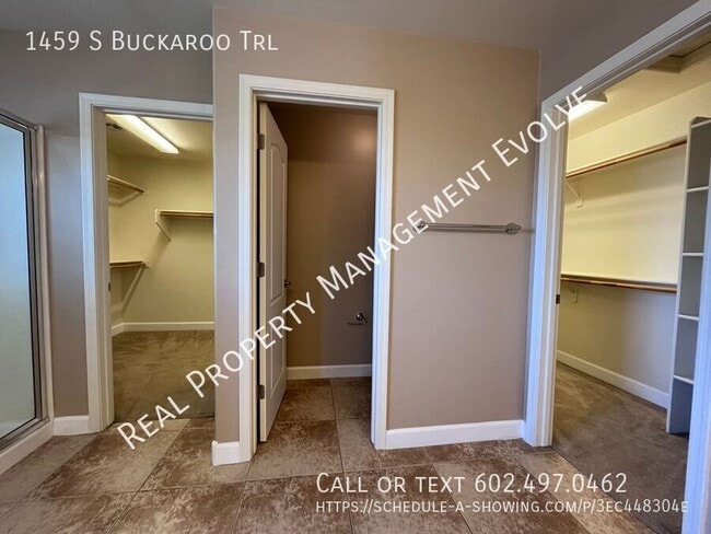 Building Photo - 1459 S Buckaroo Trail
