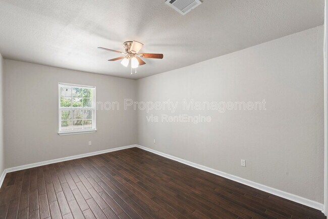 Building Photo - 709 E 41st St