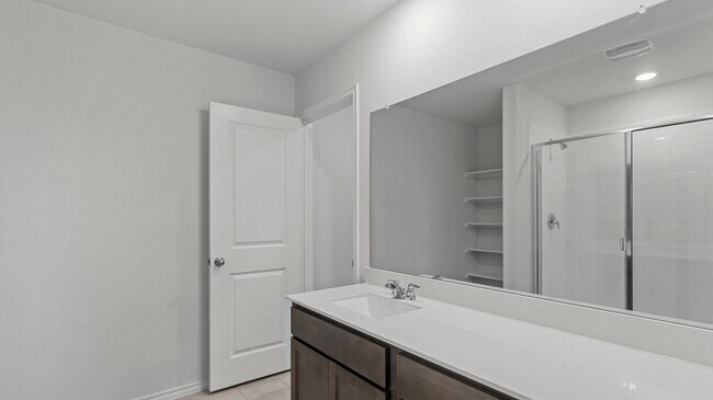 Building Photo - 402 Goliad St