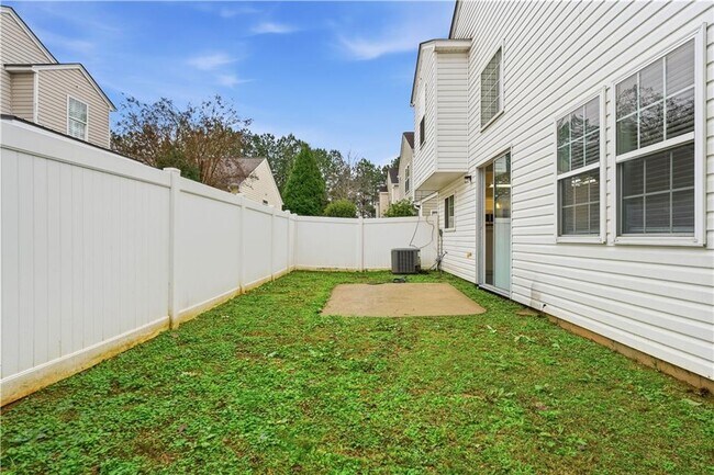 Building Photo - 217 Hiawassee Dr