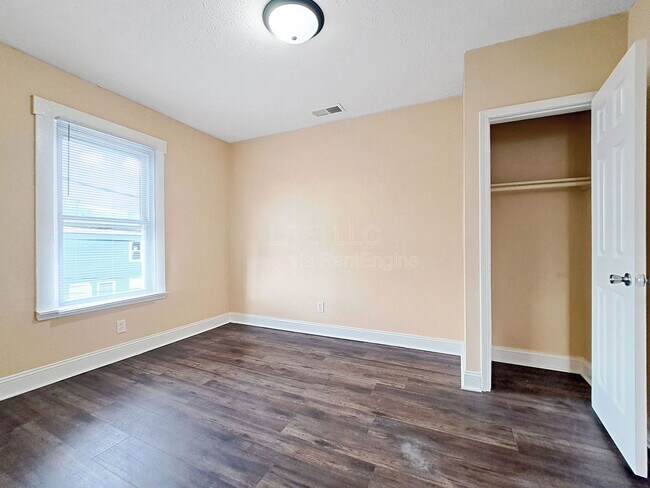 Building Photo - 2751 Alford Ave