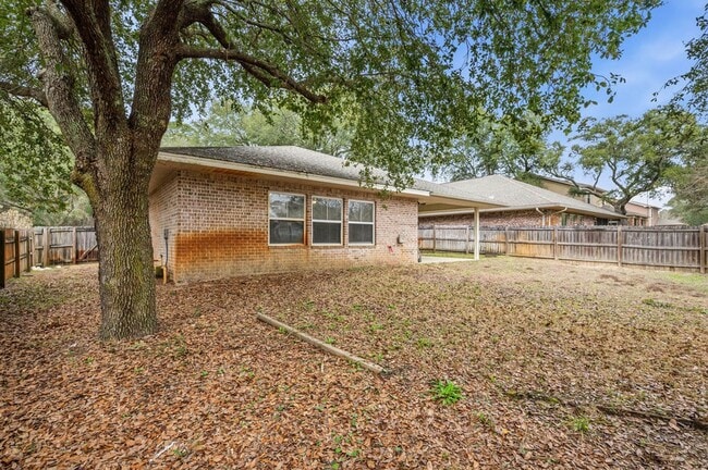 Building Photo - Sprawling 4-BR Niceville Rental with Gourmet Kitchen & 2-Car Garage!