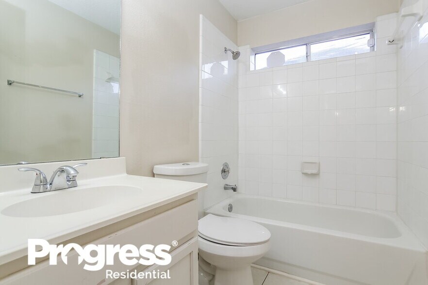 Building Photo - 31164 N Head Dr