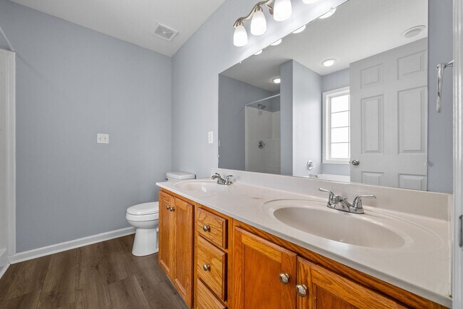 Building Photo - Pet Friendly Three Bedroom with Basement!