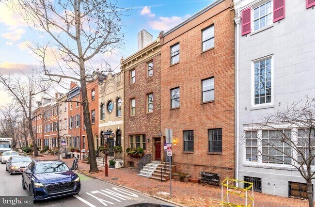 Building Photo - 505 Pine St