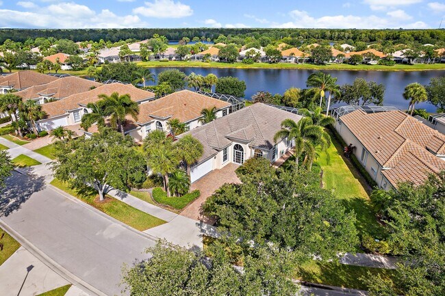 Building Photo - 8120 SE Paurotis Ln