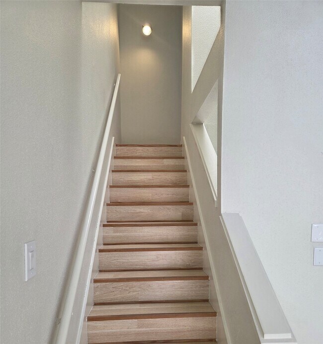 Building Photo - 1114 Augusta Dr