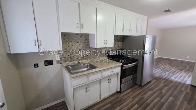 Building Photo - 7691 Leyden Ln